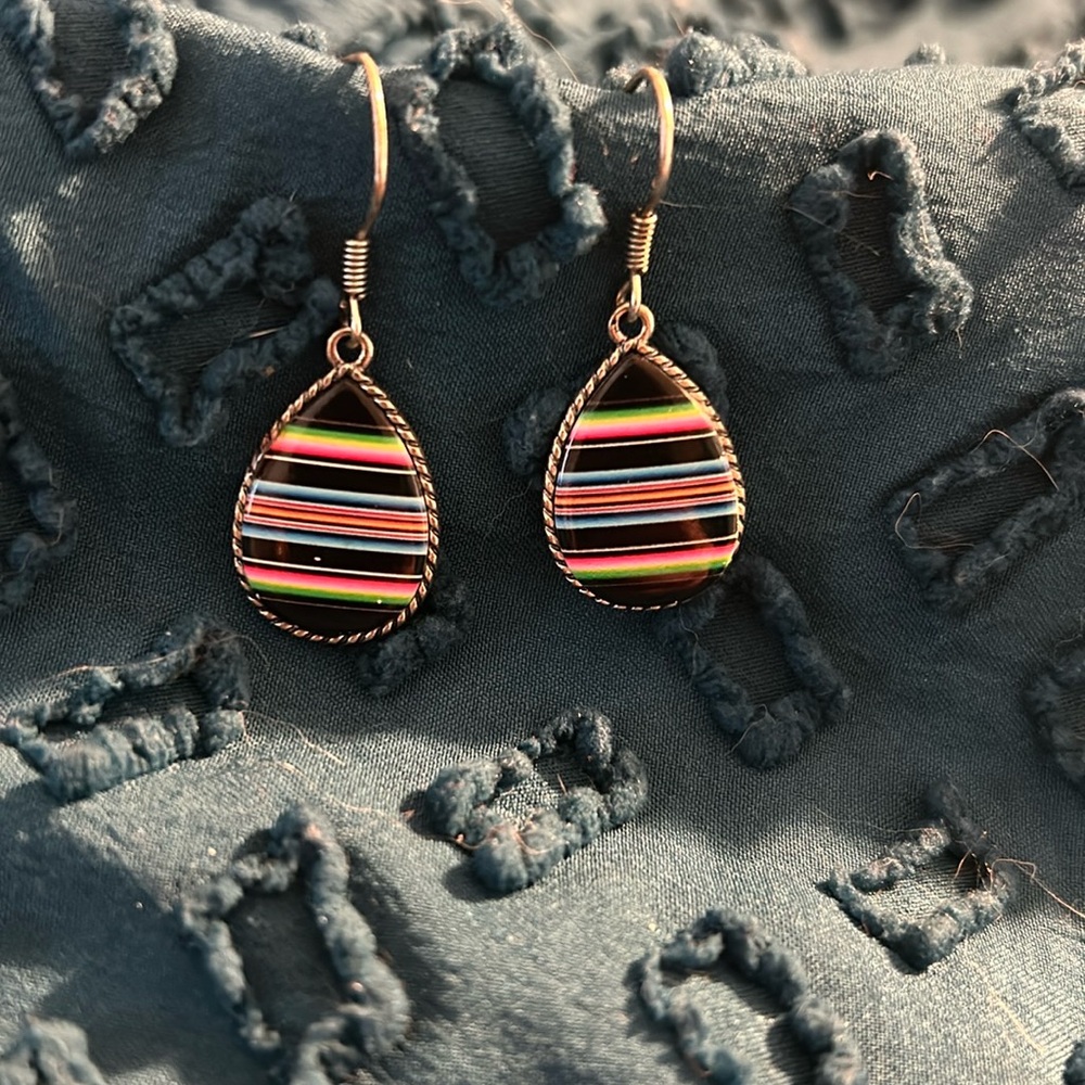 Horizontal rainbow drop earrings